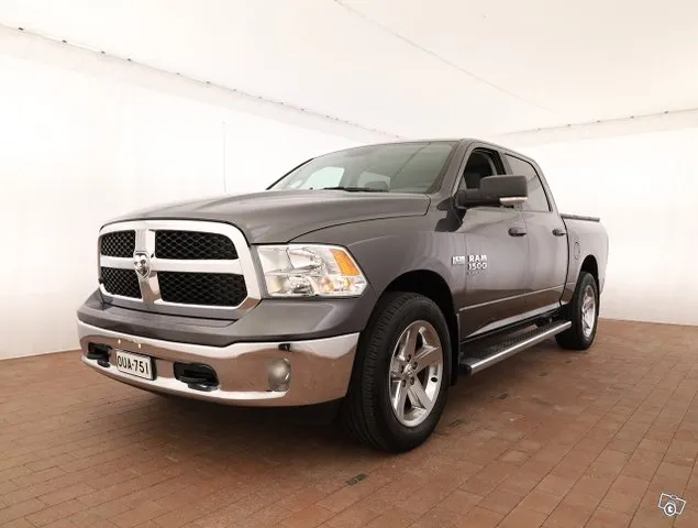 Ram 1500 Classic SLT 5.7 V8 Hemi 4x4 - 5- Paikkainen, Ratinl Image 4